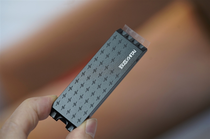 长江存储致态TiPro9000 4TB SSD评测：容量更大速度更快 性能新巅峰