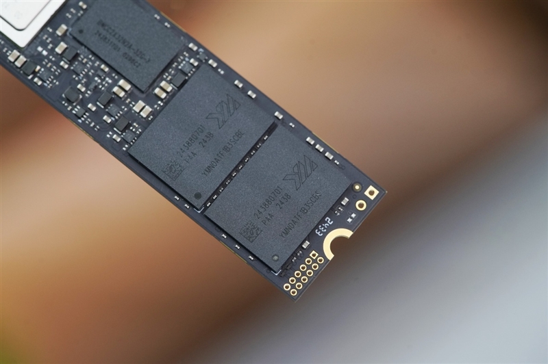 长江存储致态TiPro9000 4TB SSD评测：容量更大速度更快 性能新巅峰