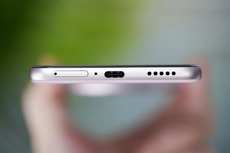 史上最大容量蓝海电池加持 vivo Y300 Pro+评测：一部能用20小时的国民手机