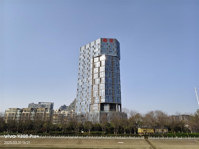 史上最大容量蓝海电池加持 vivo Y300 Pro+评测：一部能用20小时的国民手机