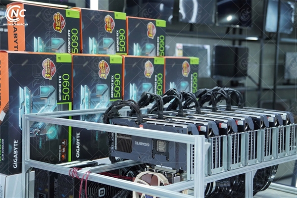 越南用七块RTX 5090打造AI服务器:总功耗超4000W