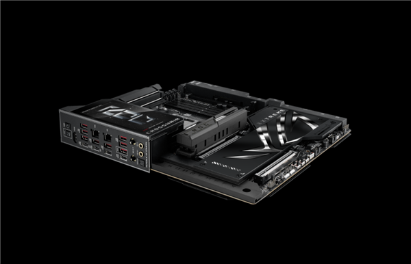 9999元!ROG CROSSHAIR X870E EXTREME发布:锐龙9000最豪华主板