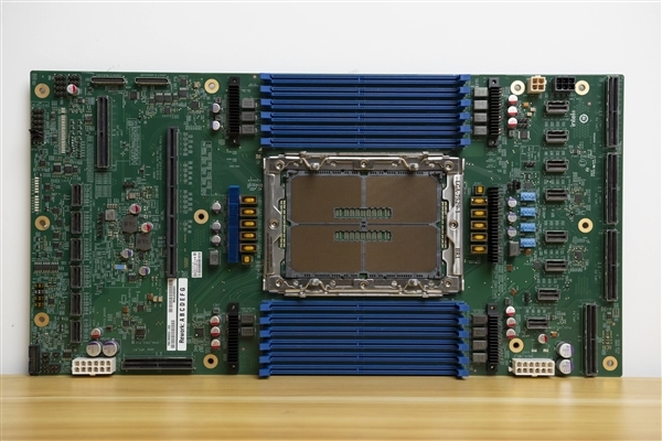 Intel下下代至强又换接口LGA9324!针脚第一次突破1万个