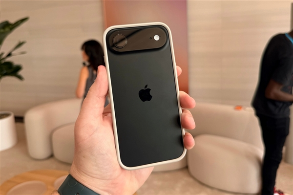 苹果史上最薄iPhone登场 分析师怎么看:一文了解