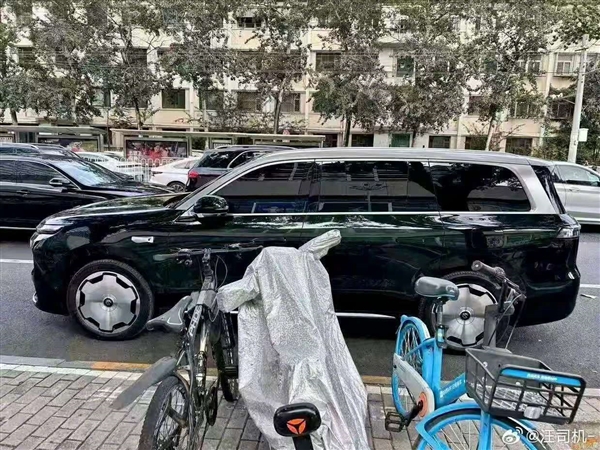 理想问界结合体 零跑大型旗舰D19实车首曝:六座家用SUV黑马来了