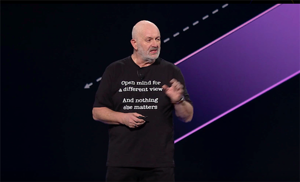 亚马逊CTO:开发者只要能进化绝不会被AI取代