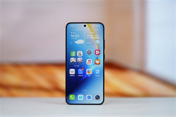 全球首发10000mAh电池!荣耀WIN图赏