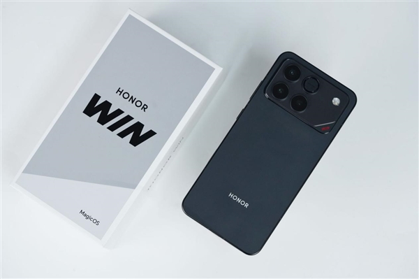 全球首发10000mAh电池!荣耀WIN图赏