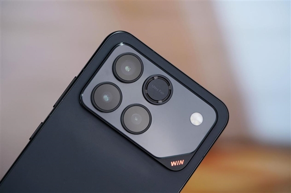 全球首发10000mAh电池!荣耀WIN图赏