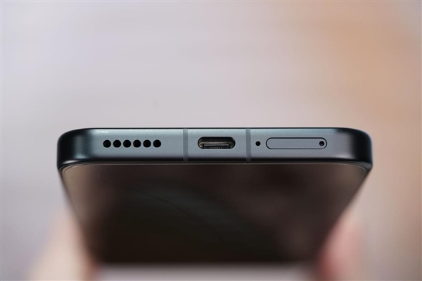 全球首发10000mAh电池!荣耀WIN图赏