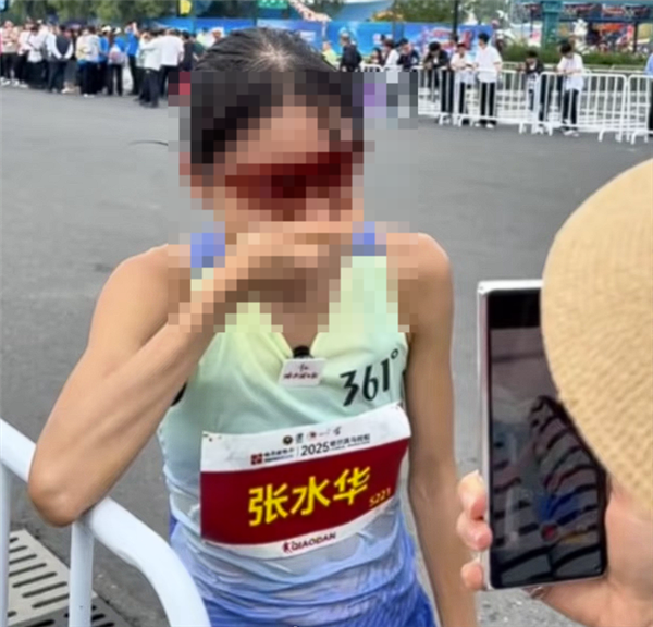 “最快女护士”张水华宣布辞职:不悔来时路 不惧新征程