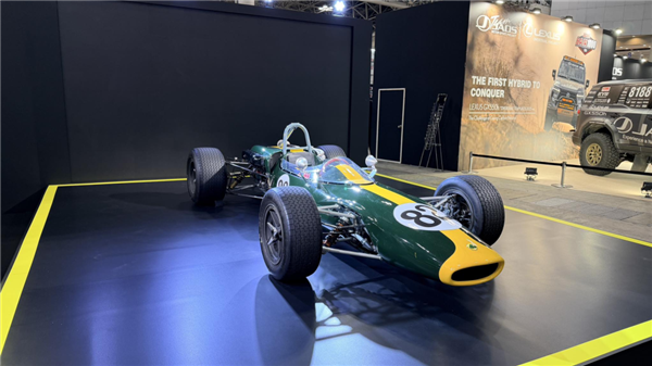 平时规规矩矩的车企 正在东京改装车展上释放天性