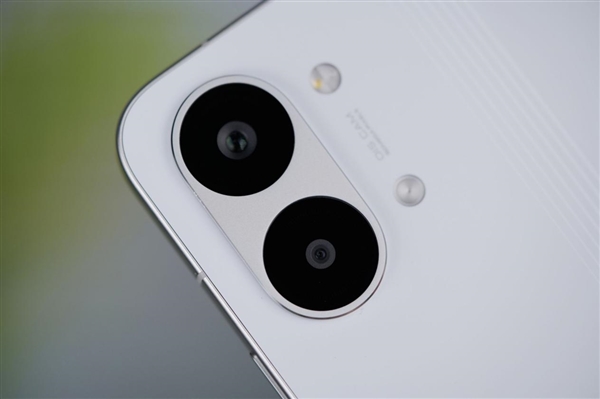 9000mAh小米史上最大电池!REDMI Turbo 5 Max图赏