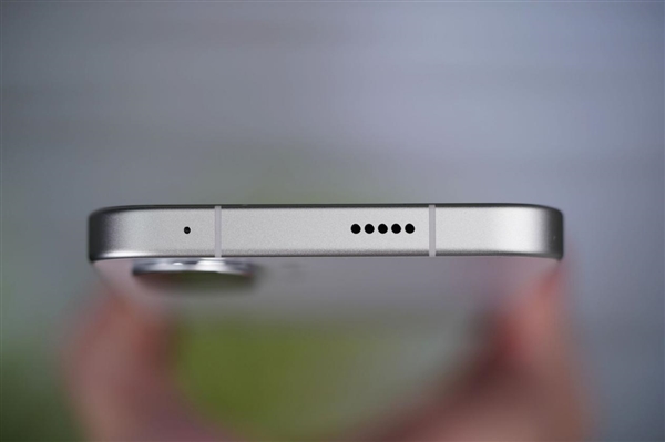 9000mAh小米史上最大电池!REDMI Turbo 5 Max图赏