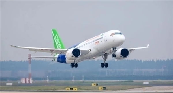 对标飞机双引擎！特斯拉AI4双芯片可实现独立供电与通信