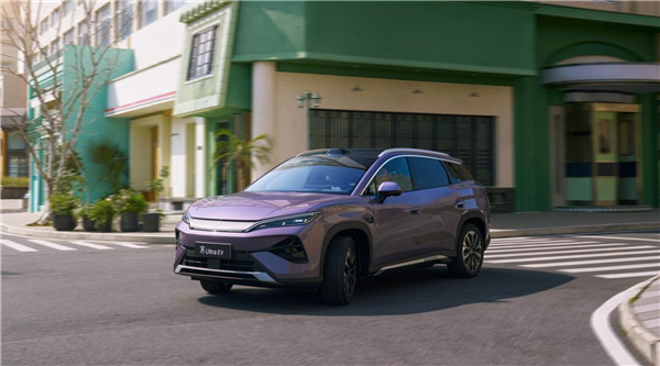 比亚迪又一爆款车!宋Ultra EV上市一周 累计订单37216台