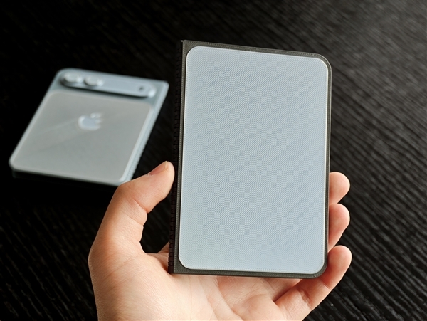 苹果第一款折叠屏!iPhone Fold不会延期:依然9月发布