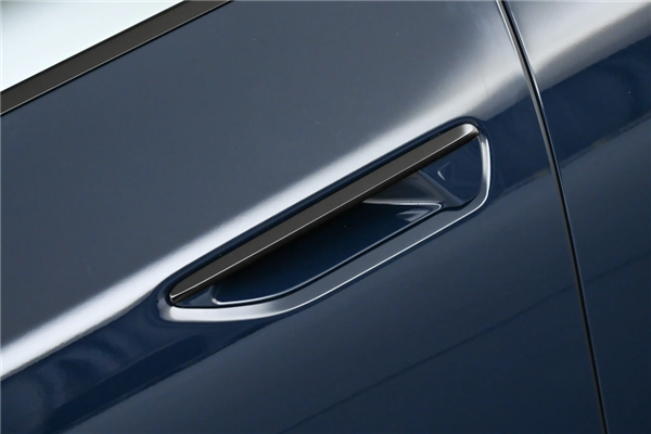 降价10万的奥迪A6L 登味似乎没那么重了