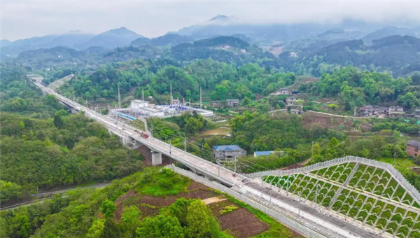 全长251公里！新渝万高铁正线56座隧道全部贯通