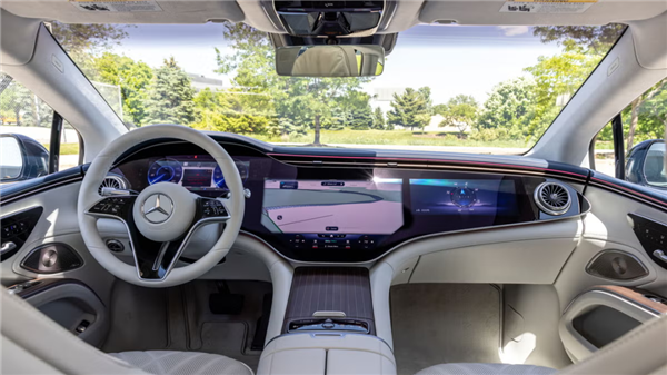 坚持原创的奔驰 这次抽到SSR了?