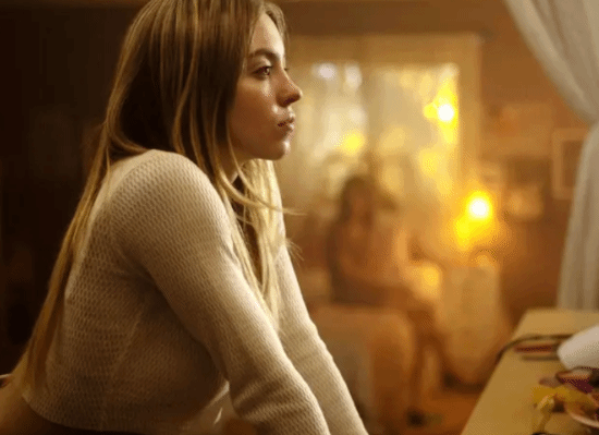 悉尼妹新剧尺度突破天际！网友热议一丝不挂扮狗玩太大