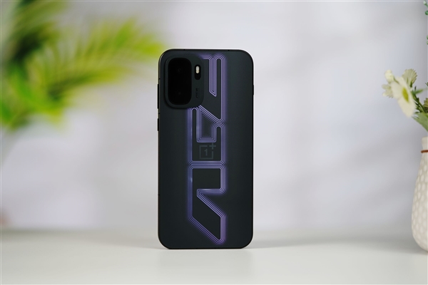 GPU首次看齐游戏主机！一加Ace 6至尊版图赏