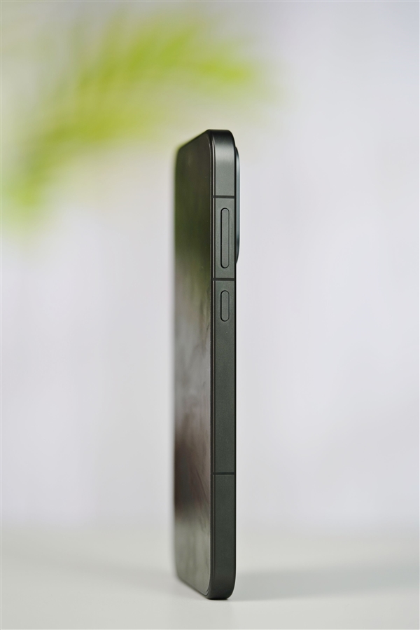 GPU首次看齐游戏主机！一加Ace 6至尊版图赏