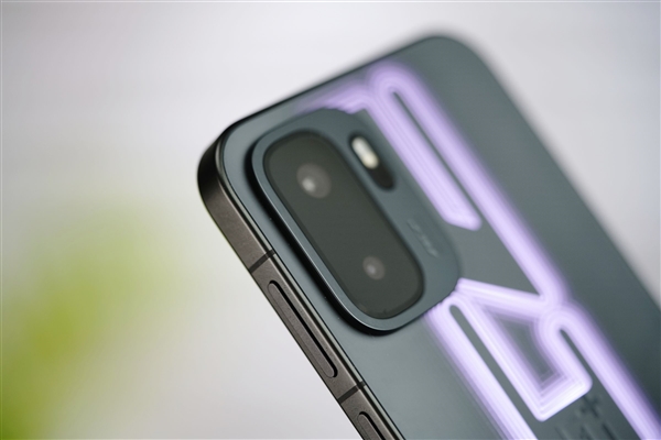 GPU首次看齐游戏主机！一加Ace 6至尊版图赏