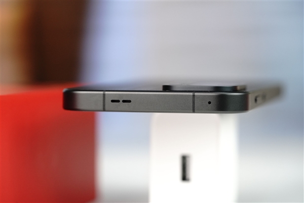 GPU首次看齐游戏主机！一加Ace 6至尊版图赏