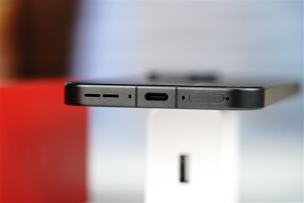 GPU首次看齐游戏主机！一加Ace 6至尊版图赏