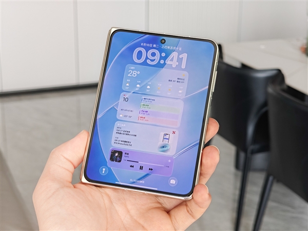 卖2万的iPhone折叠屏长这模样！所有关键信息都在这了