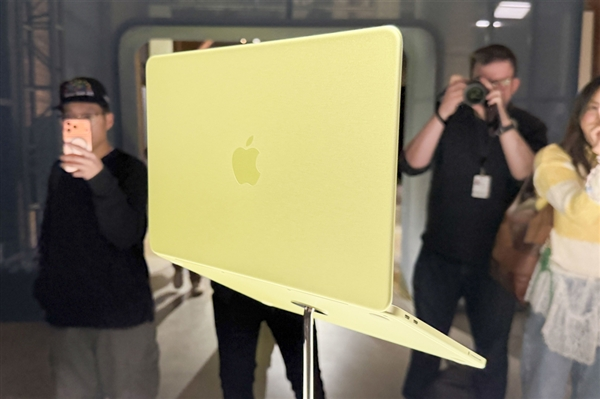 MacBook Neo供不应求！库克：需求远超苹果预期 Mac新用户数破纪录