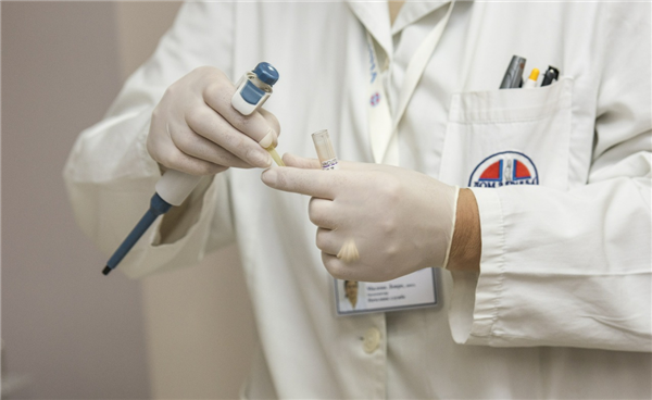 打工人情何以堪！权威研究：睡眠超8小时加速衰老