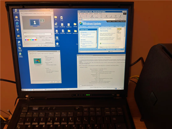 26年Windows全通关！单核ThinkPad T43封神：裸机跑遍NT到Win10