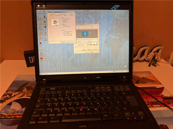 26年Windows全通关！单核ThinkPad T43封神：裸机跑遍NT到Win10