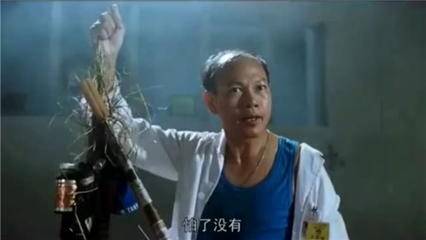 当英国特工 最不缺的就是香车和美女！