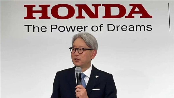 本田CEO被公司元老逼宫：最终“自罚三杯”