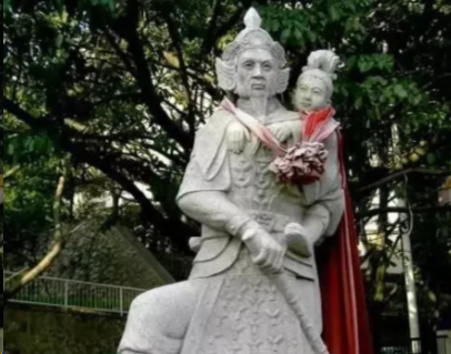 崖山赴死守气节：陆秀夫携幼主殉国，铸就文人忠义丰碑