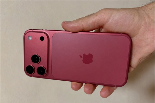 iPhone 18 Pro Max电池容量新鲜出炉：5425mAh刷新苹果纪录