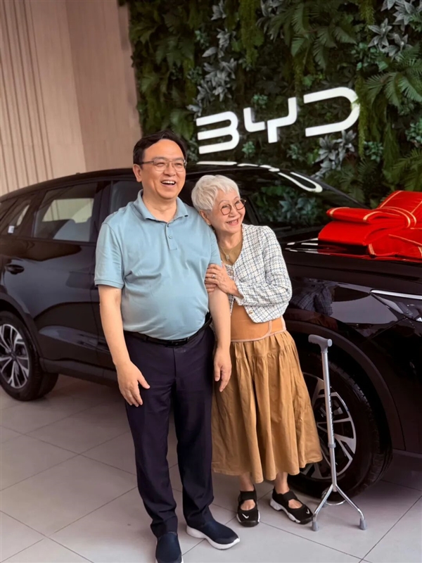 王传福收到“一封情书”：比亚迪就是泰国的春天