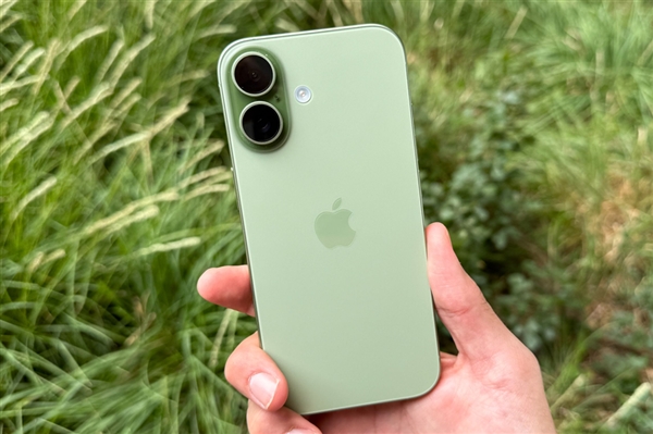 苹果减产引发连锁反应：华强北iPhone 17价格上涨 跟官网相差无几