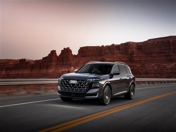 奥迪史上最大SUV！全新旗舰Q9实车国内现身：前脸或成大槽点